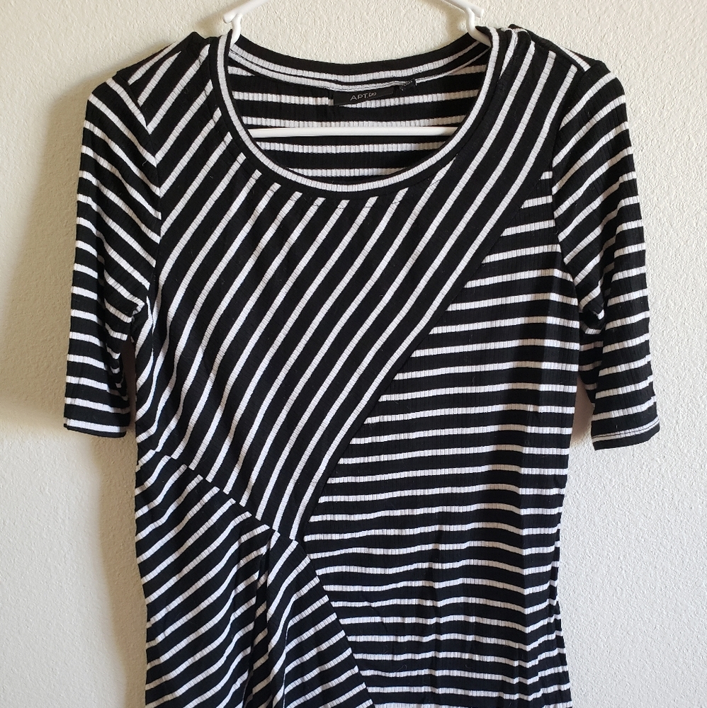 APT.9 Womens Black and White Striped Top